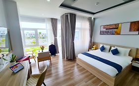 Dong Hai Hotel _  2*